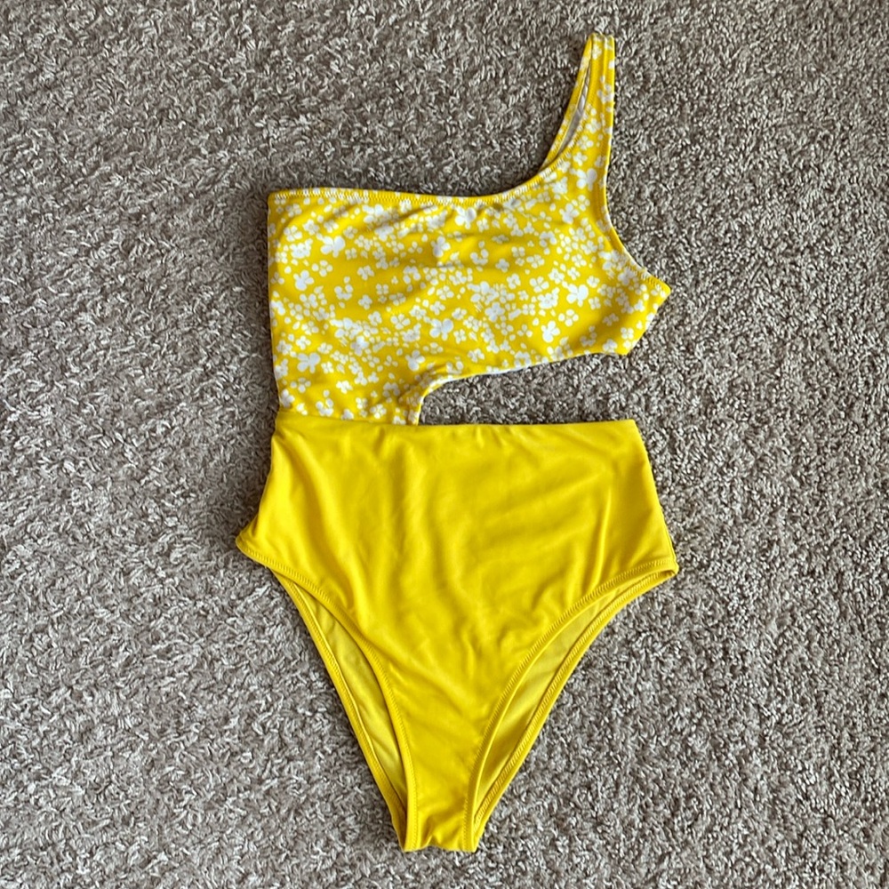 Aerie Yellow Floral Cheeky High Rise Asymmetrical Cut Out One Piece Swimsuit